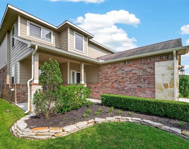 16226 Westley Ridge Drive - Photo Thumbnail 3