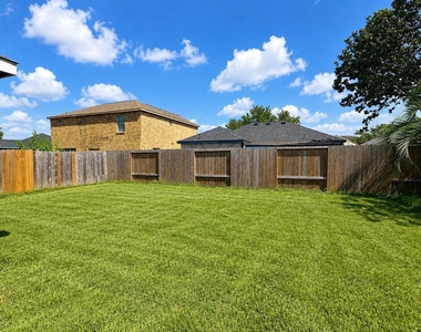 12607 Rio Bravo St - Photo Thumbnail 4