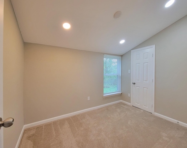 1107 Roosevelt Street - Photo Thumbnail 19