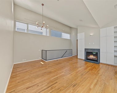 1909 Oakdale Street - Photo Thumbnail 33
