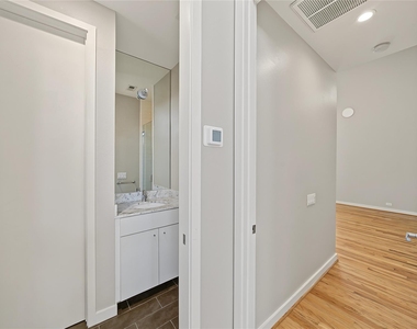 1909 Oakdale Street - Photo Thumbnail 19