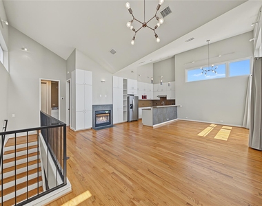 1909 Oakdale Street - Photo Thumbnail 24