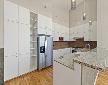 1909 Oakdale Street - Photo Thumbnail 26