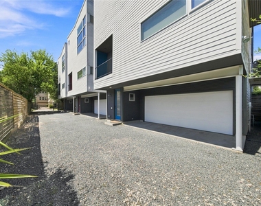 1909 Oakdale Street - Photo Thumbnail 2