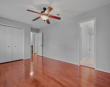 14515 Cypress Meadow Drive - Photo Thumbnail 17