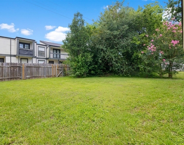 18108 Wild Oak Drive - Photo Thumbnail 19