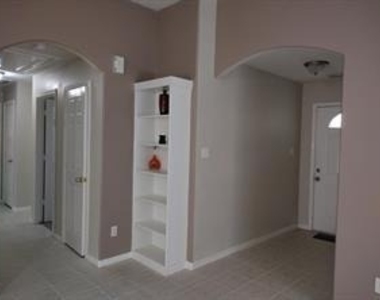 16882 Blue Jay Street - Photo Thumbnail 5