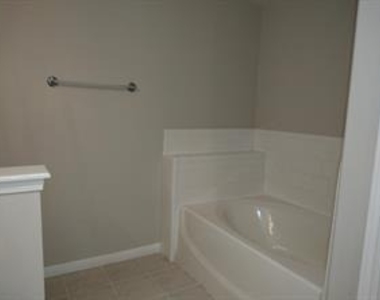 16882 Blue Jay Street - Photo Thumbnail 11