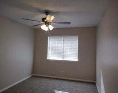 16882 Blue Jay Street - Photo Thumbnail 17