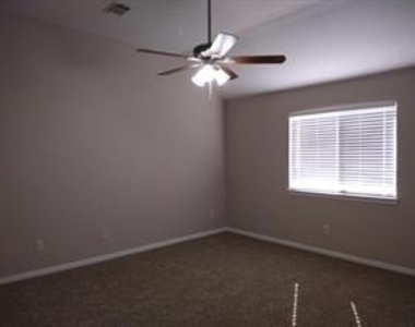 16882 Blue Jay Street - Photo Thumbnail 19