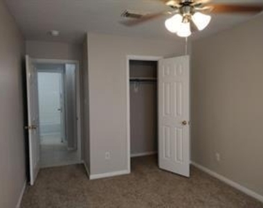 16882 Blue Jay Street - Photo Thumbnail 18