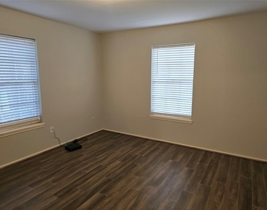 12968 Trail Hollow Drive - Photo Thumbnail 11