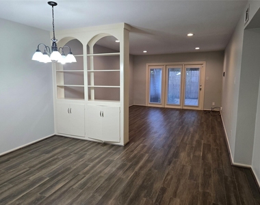 12968 Trail Hollow Drive - Photo Thumbnail 5