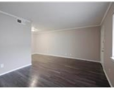 8100 N N Mopac Expressway - Photo Thumbnail 7