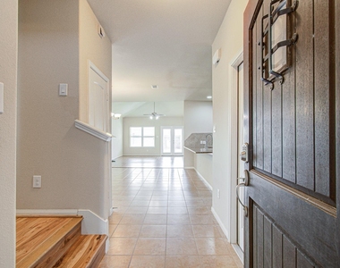 1936 Acaciawood Way - Photo Thumbnail 16