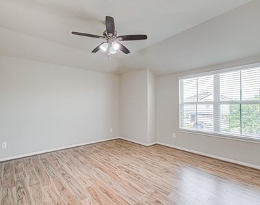 1936 Acaciawood Way - Photo Thumbnail 37