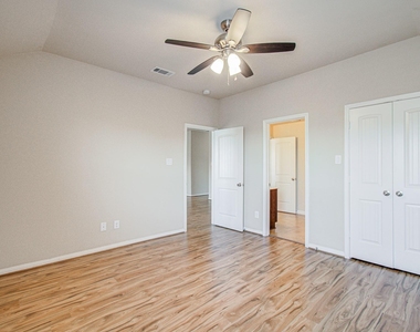 1936 Acaciawood Way - Photo Thumbnail 30