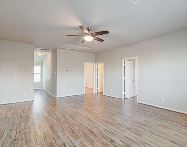 1936 Acaciawood Way - Photo Thumbnail 35