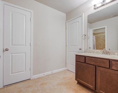 1936 Acaciawood Way - Photo Thumbnail 26