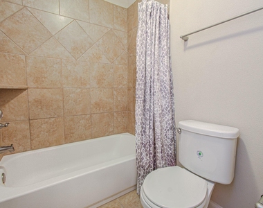 1936 Acaciawood Way - Photo Thumbnail 32