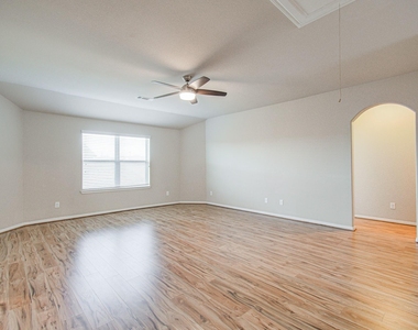 1936 Acaciawood Way - Photo Thumbnail 33