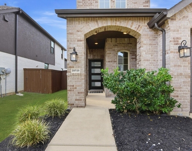 10510 Wagner Street - Photo Thumbnail 3