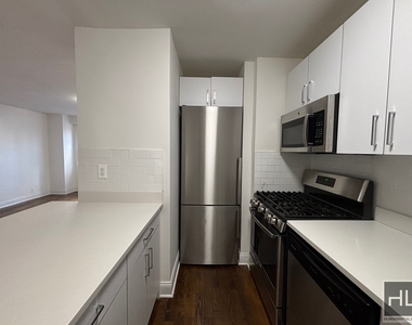 East 89th Street - Photo Thumbnail 5