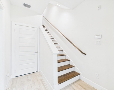 2761 Clinton Drive - Photo Thumbnail 27