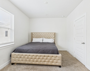 2761 Clinton Drive - Photo Thumbnail 24