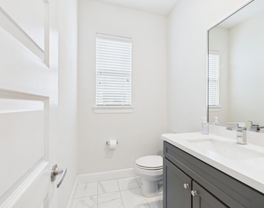 2761 Clinton Drive - Photo Thumbnail 14