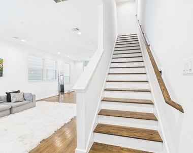 2761 Clinton Drive - Photo Thumbnail 15