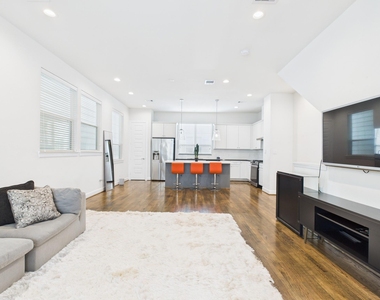 2761 Clinton Drive - Photo Thumbnail 8