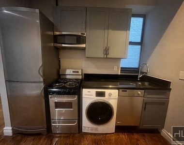 East 23rd Street - Photo Thumbnail 5