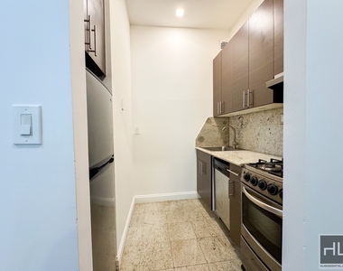 East 80th Street - Photo Thumbnail 1