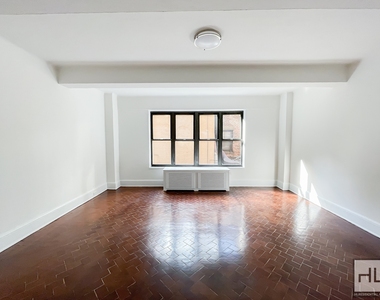 West 73rd Street - Photo Thumbnail 1