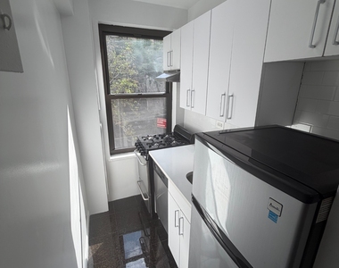 East 38th Street - Photo Thumbnail 6