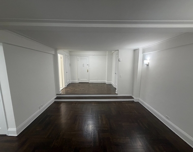 East 38th Street - Photo Thumbnail 4