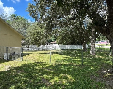 1730 Sumatra Avenue - Photo Thumbnail 20