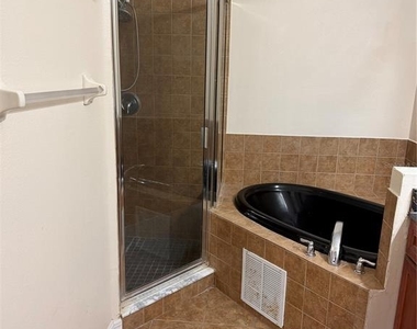 7460 Terrace River Drive - Photo Thumbnail 14