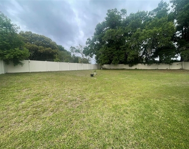 824 Vino Verde Circle - Photo Thumbnail 14