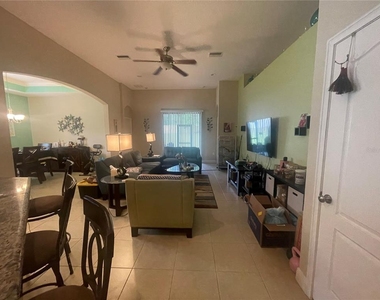 824 Vino Verde Circle - Photo Thumbnail 3