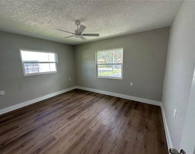 7122 Grevilla Avenue S - Photo Thumbnail 3