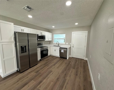 7122 Grevilla Avenue S - Photo Thumbnail 2