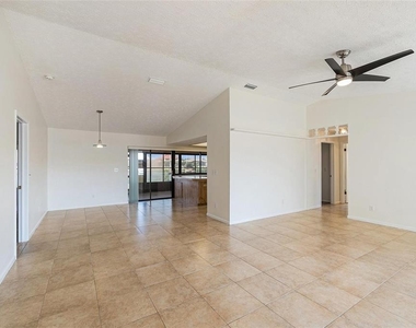 909 Chipaway Drive - Photo Thumbnail 2