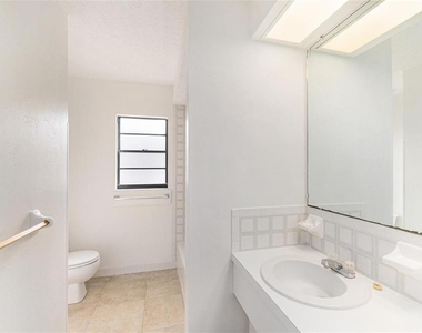 909 Chipaway Drive - Photo Thumbnail 10