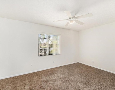 909 Chipaway Drive - Photo Thumbnail 9