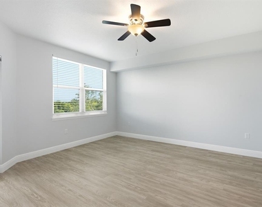 960 Starkey Road - Photo Thumbnail 20