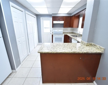 212 N Clearview Avenue - Photo Thumbnail 17