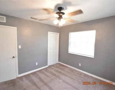 212 N Clearview Avenue - Photo Thumbnail 37