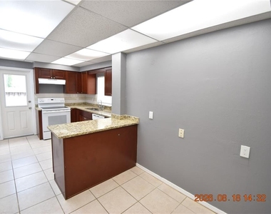 212 N Clearview Avenue - Photo Thumbnail 12